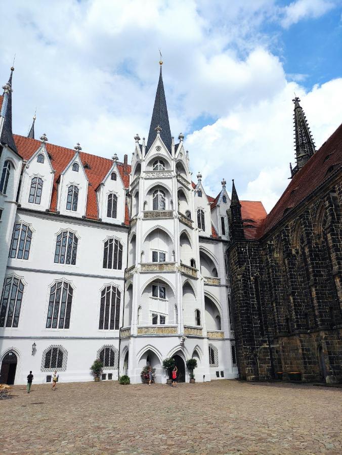 Goldrausch - Glanzvolle Ferienwohnung In Meissen Am Lutherplatz Exterior foto